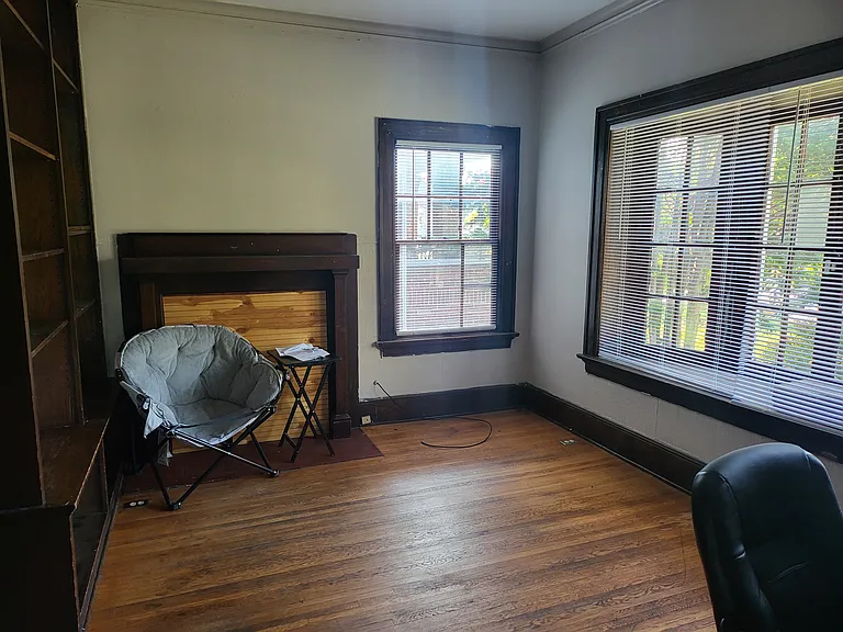 226 E 16th Ave — Photo 23