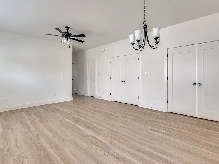 1224 Elva Warren St — Photo 4