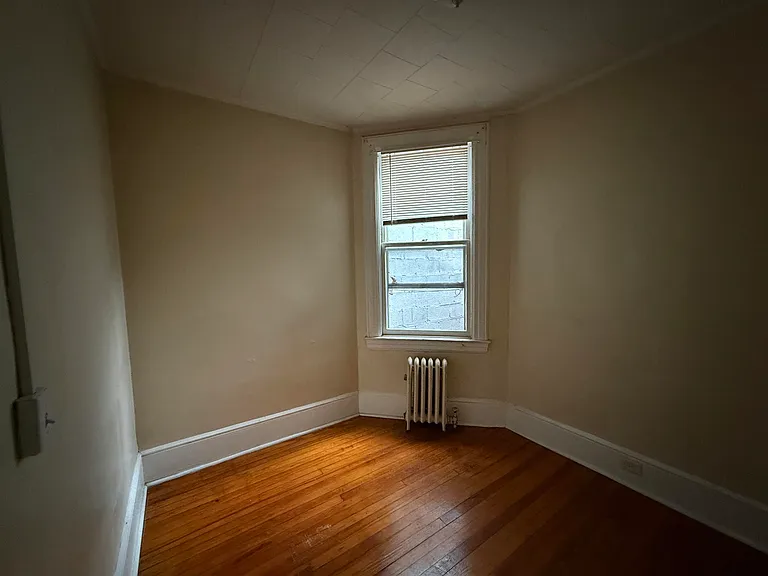 114 Lake St #2F — Photo 8