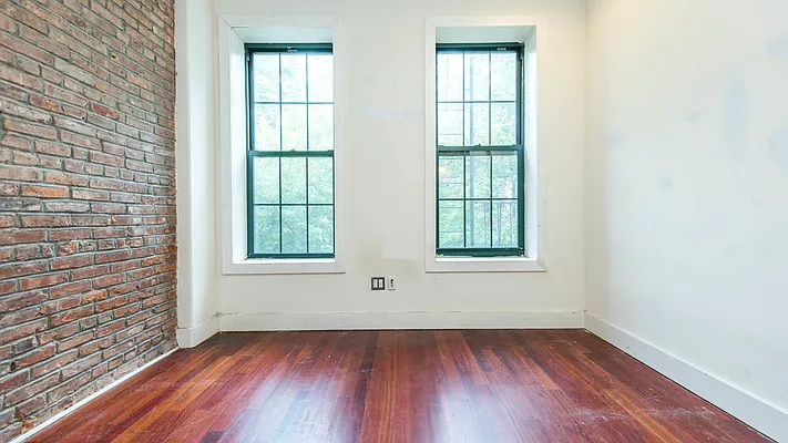 Rented by Nooklyn NYC LLC | media 12