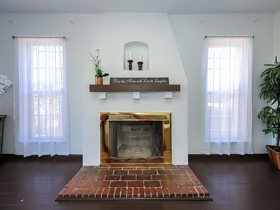 5th image of 141 N Escalada Dr