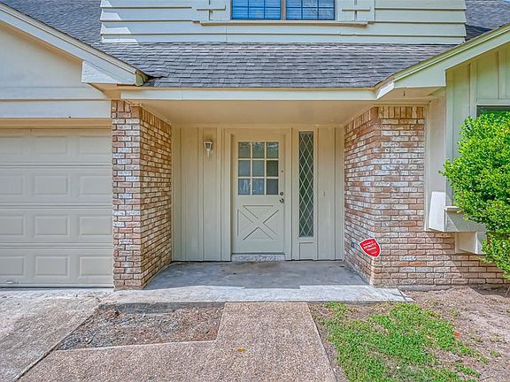 2nd image of 7003 Oak Bough Dr