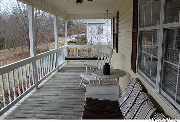 3rd image of 1215 County Road 384