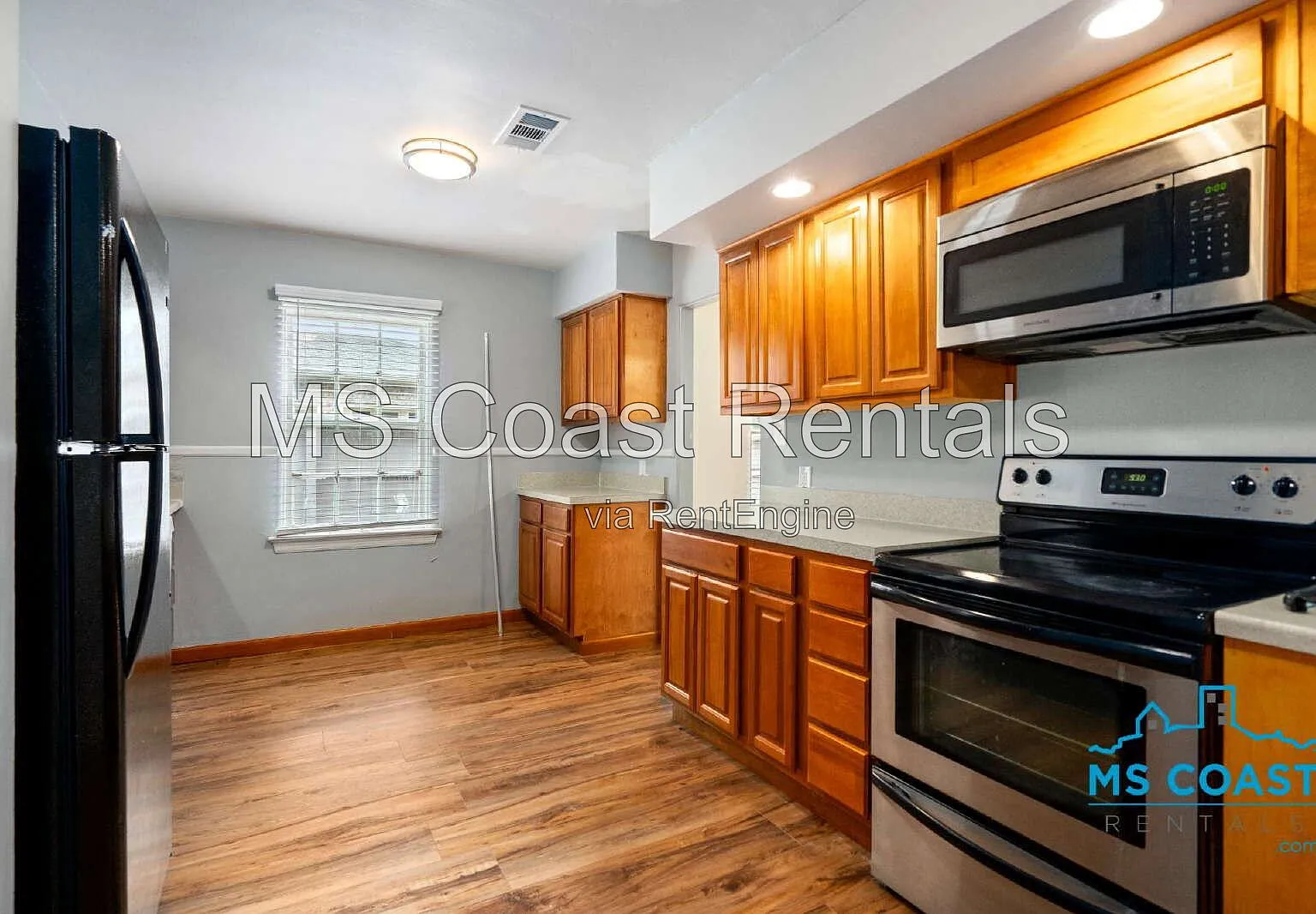 2 bed, 2.0 bath, 1350 sqft, $1,699 — Photo 4