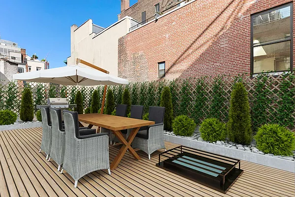 Sold by Compass | media 10