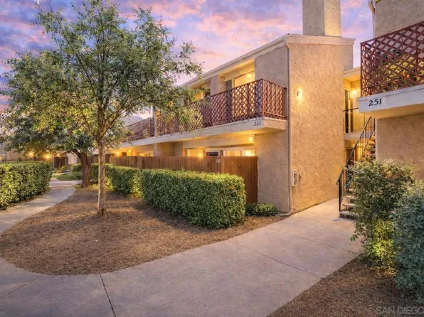 475 N Midway Dr Unit 152, Escondido, CA 92027