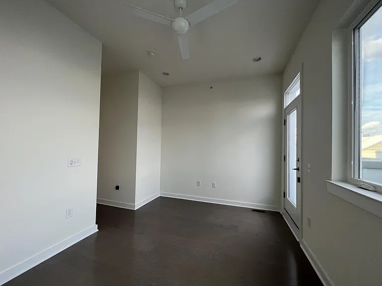 1636 N 5th Ct — Photo 16