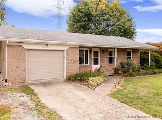 6204 Eric Dr, Floyds Knobs, IN 47119