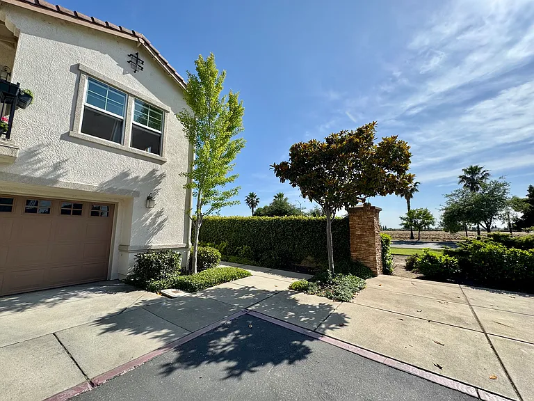 3301 N Park Dr #912 — Photo 28