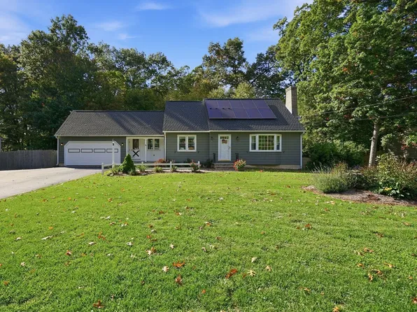 3 Lance Ln, Wilbraham, MA 01095