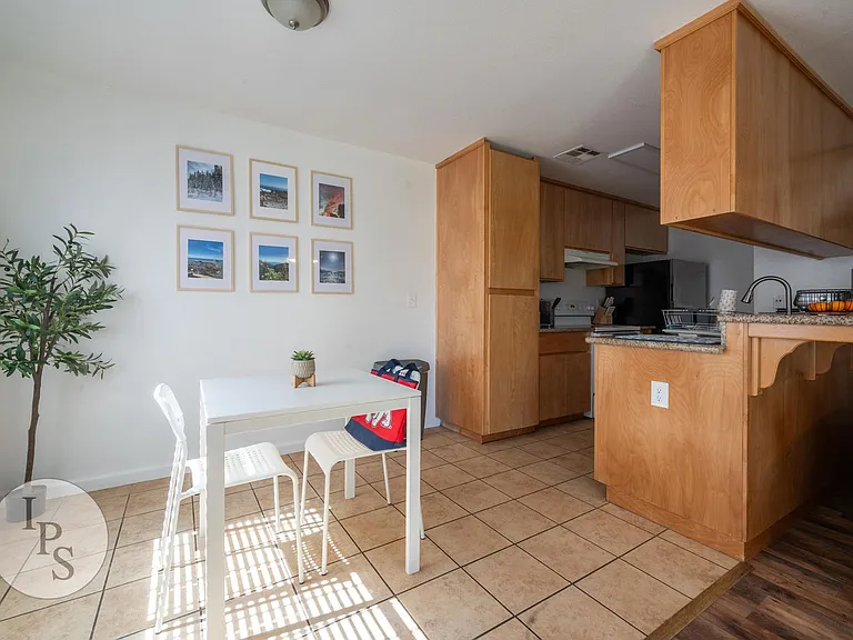 2767 W Fairmont Ave #101 — Photo 5