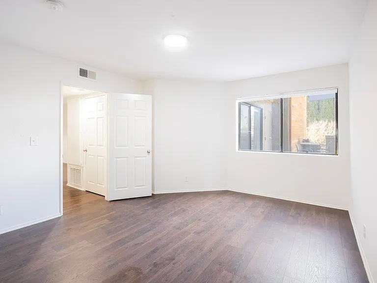 2123 Rodney Dr — Photo 19