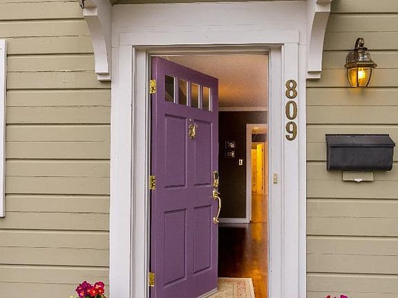 2nd image of 809 W Grant Pl
