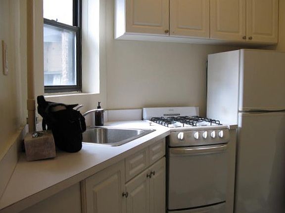 5th image of 91 Bedford St APT 4FS