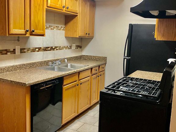 5th image of 215 E Bayaud Ave #11