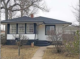 603 E 10th St, Cheyenne, WY 82007