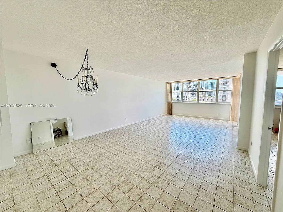 Building Photo - 1410 S Ocean Dr #607