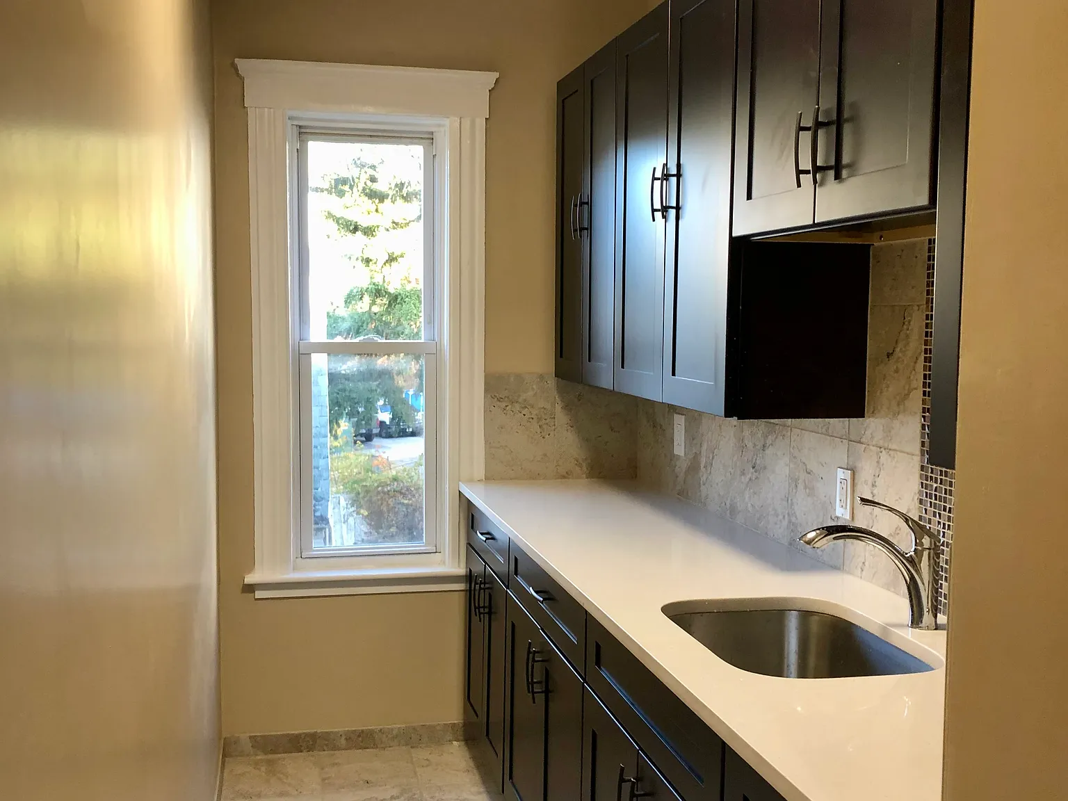 3 bed, 1400 sqft, $1,950 — Photo 2