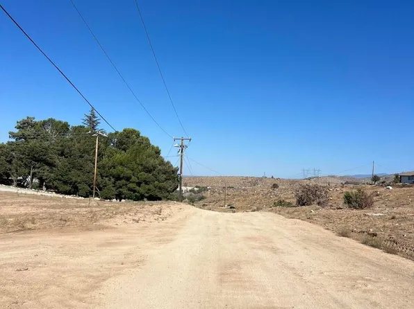E Avenue V #2, Palmdale, CA 93552
