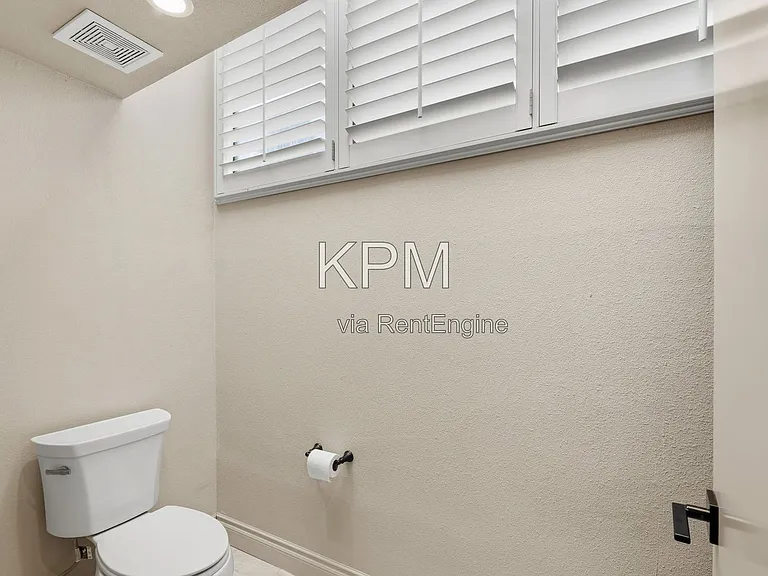 3342 Cove Cir — Photo 16