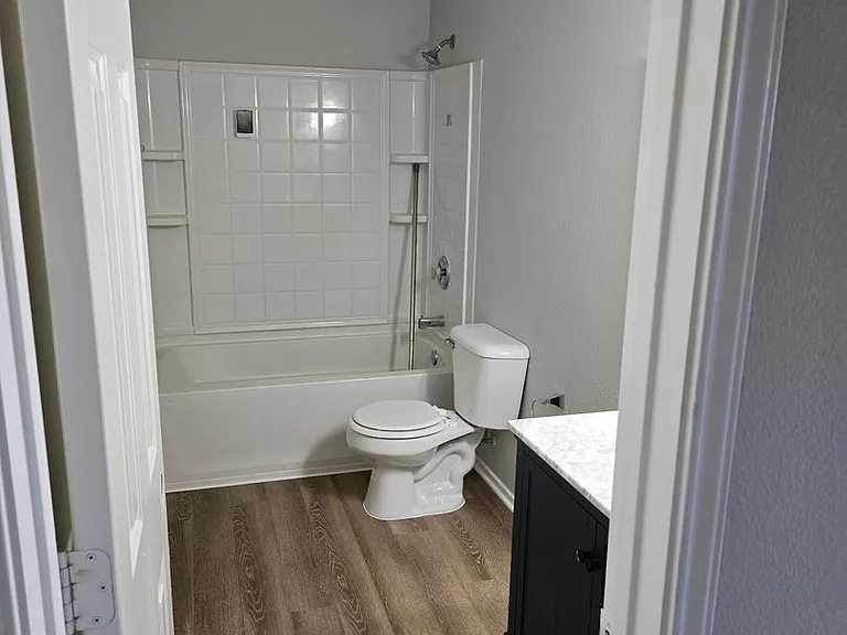 5049 Mosaic Dr — Photo 5
