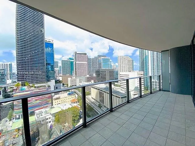 1000 Brickell Plz #1914 — Photo 4