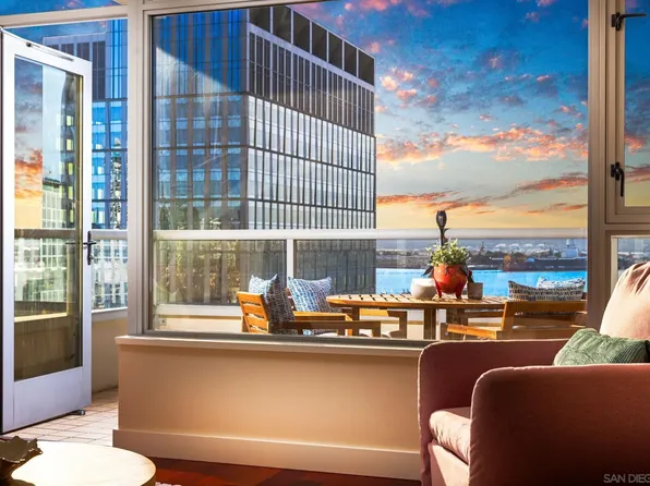 700 W East St, San Diego, CA