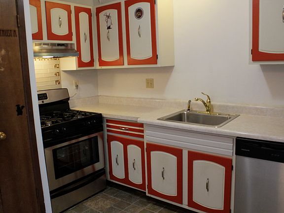 4th image of 6102 W Port Ave