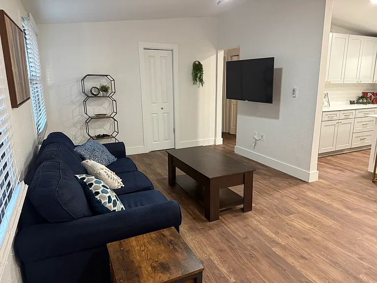 3000 Karen Ave — Photo 6