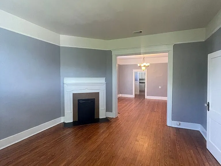 416 E 40th St — Photo 36