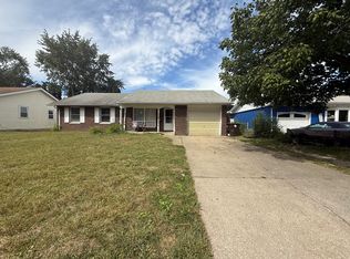 1021 Briarcliff Dr, Rantoul, IL 61866