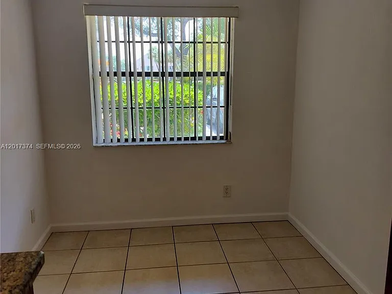 1001 Keystone Dr #F — Photo 3
