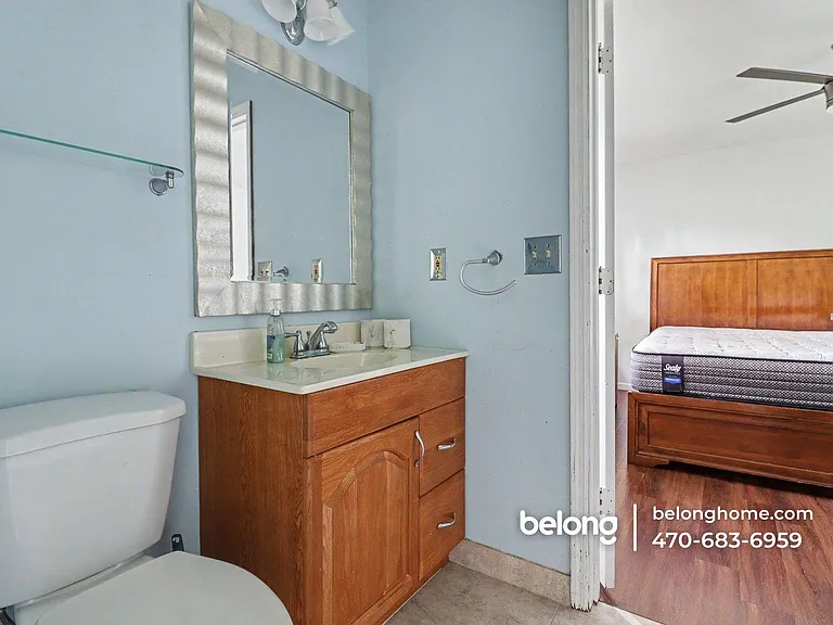 135 Marilyn Dr E — Photo 8