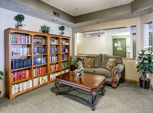 595 Stearns Rd #2B-1BA-877SQFT, Fostoria, OH 44830