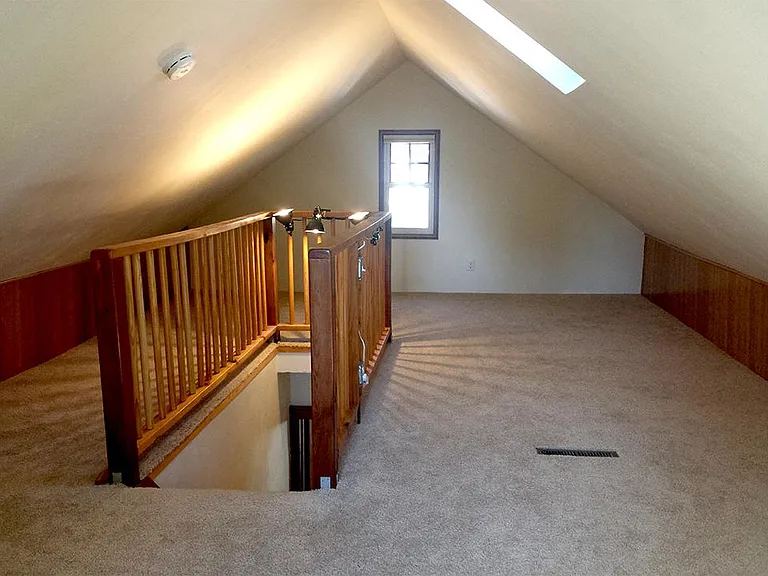 Attic office/bonus room