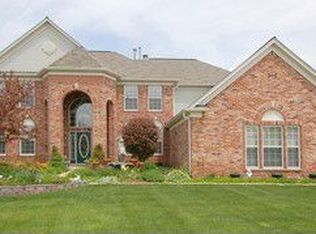 4 Rock River Ct, Algonquin, IL