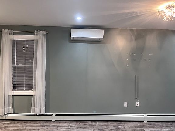2nd image of 179 Sutton Ave Floor 2