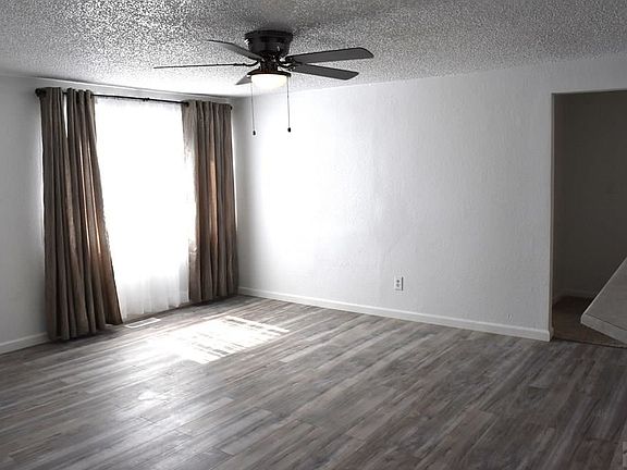 4th image of 647 Cherry Ln