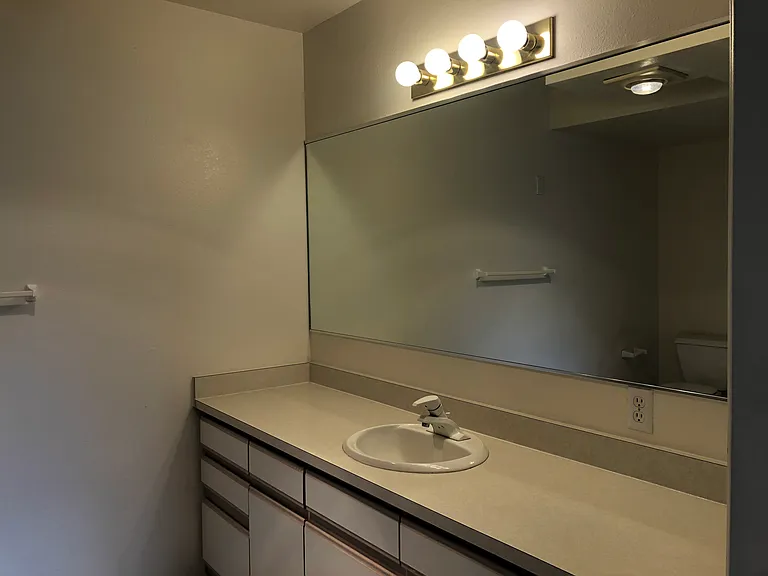 1400 SE Fancy Free Dr #104 — Photo 10