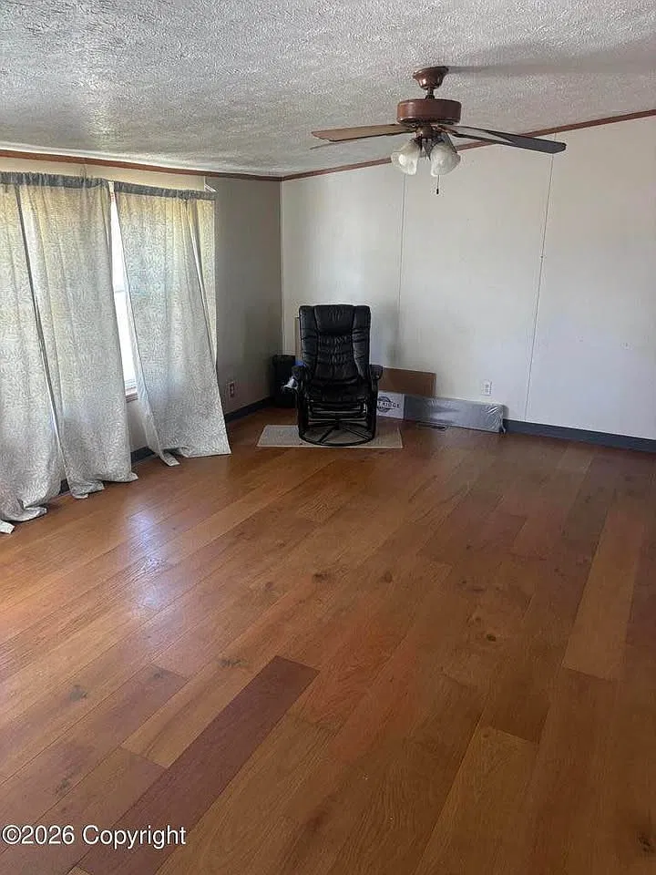 3 bed, 1800 sqft, $1,750 — Photo 3