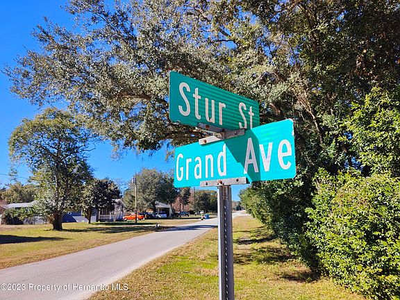 4th image of 143 Grand Ave