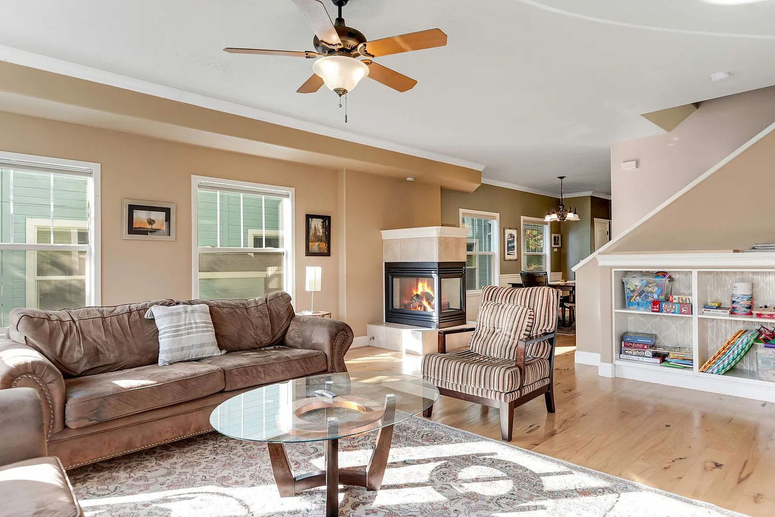 4 bed, 2.0 bath, 2012 sqft, $3,970 — Photo 4