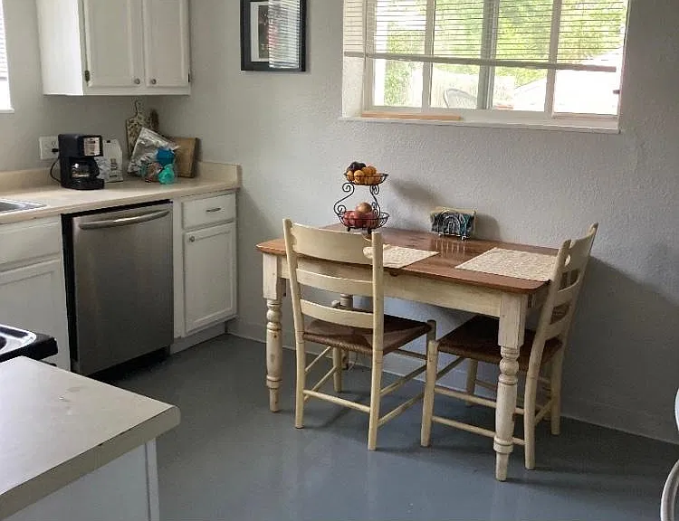 12 Newton St #10 — Photo 3