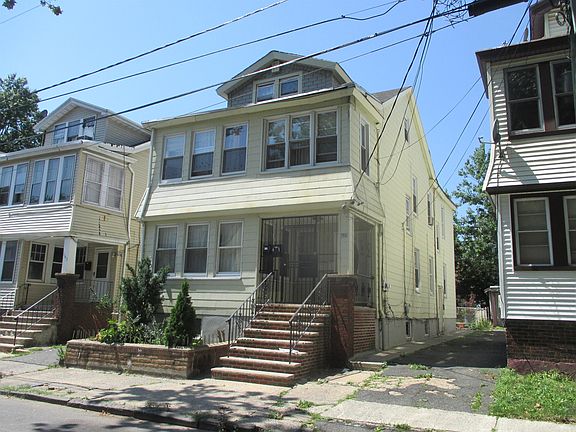 4th image of 165 Brookside Ave