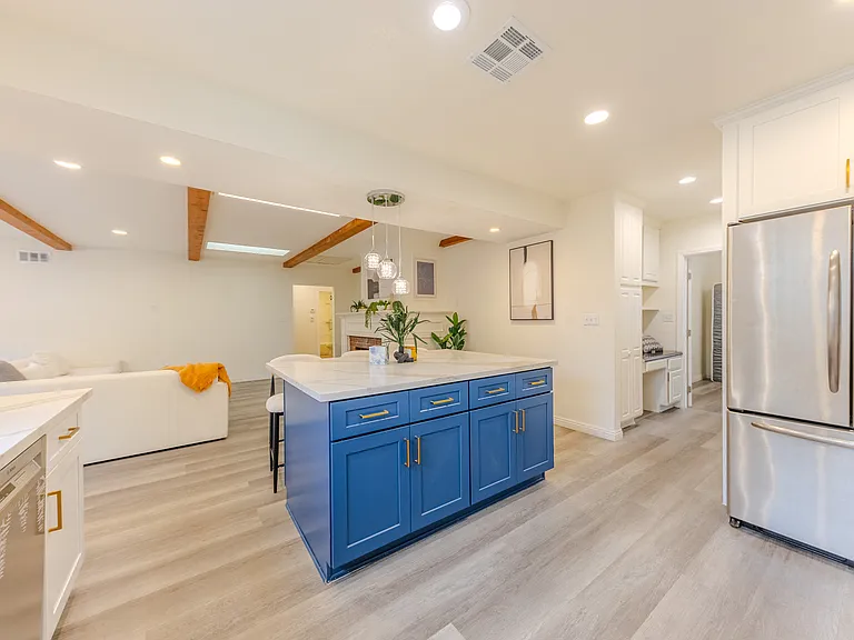 6252 Golden West Ave — Photo 12