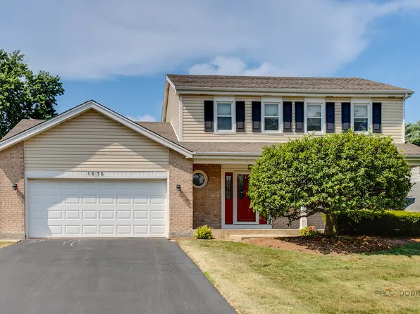 1636 Green River Dr, Schaumburg, IL 60194