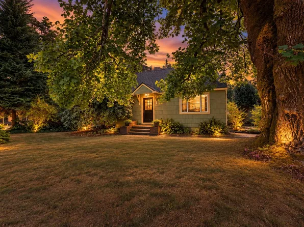 907 Pioneer St, Ridgefield, WA 98642