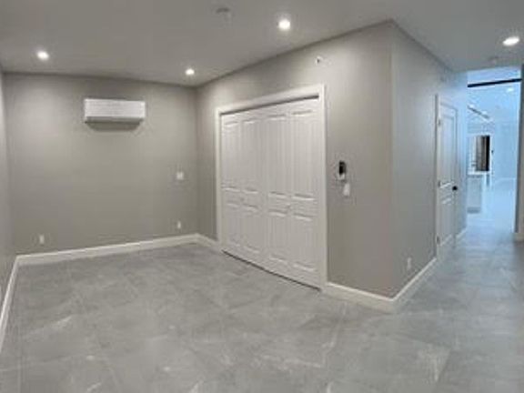 4th image of 29 N Pearl St #33553DA24