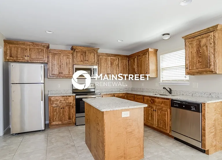2818 N 101st St — Photo 5