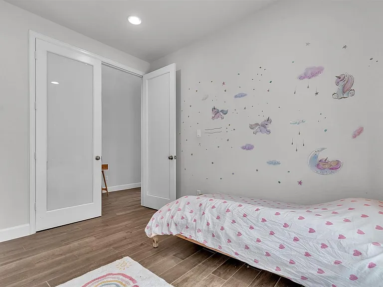 113 Lenera Dr — Photo 7